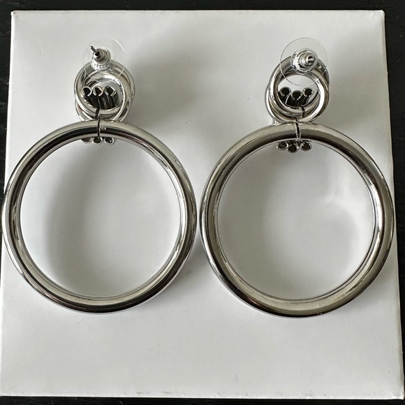 HOOP EARRINGS Metal earrings with round pendant Silver - Picture 6 of 8